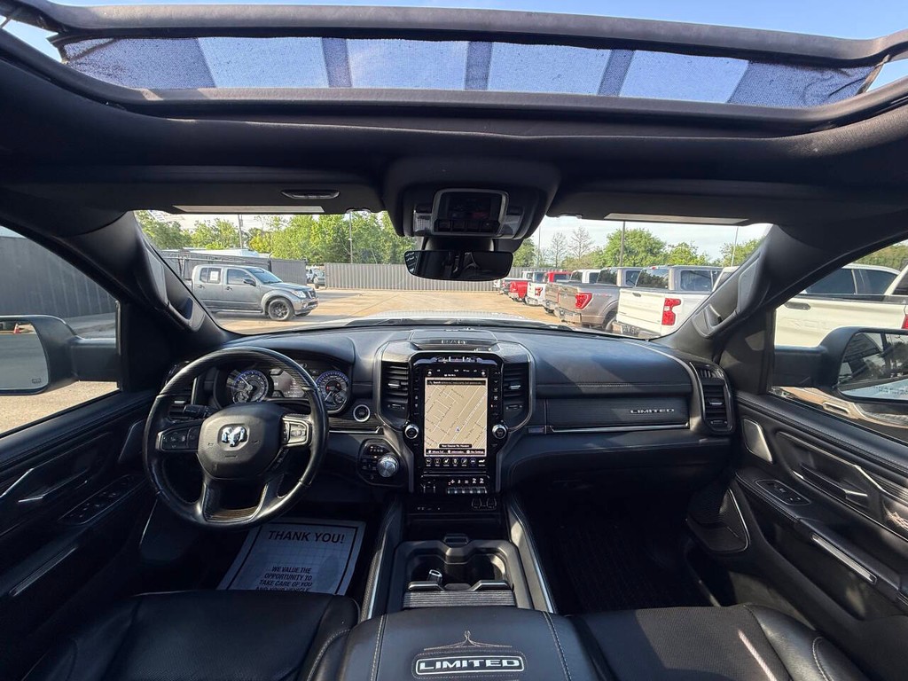 Ram 1500 Vehicle Full-screen Gallery Image 18