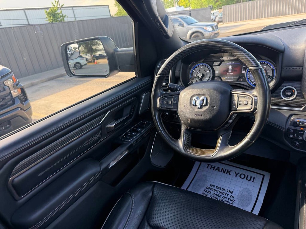 Ram 1500 Vehicle Full-screen Gallery Image 19