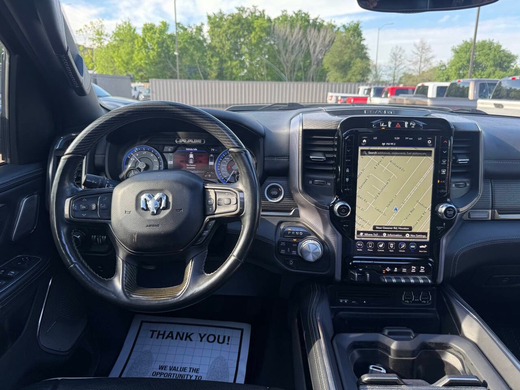 Ram 1500 Vehicle Full-screen Gallery Image 21