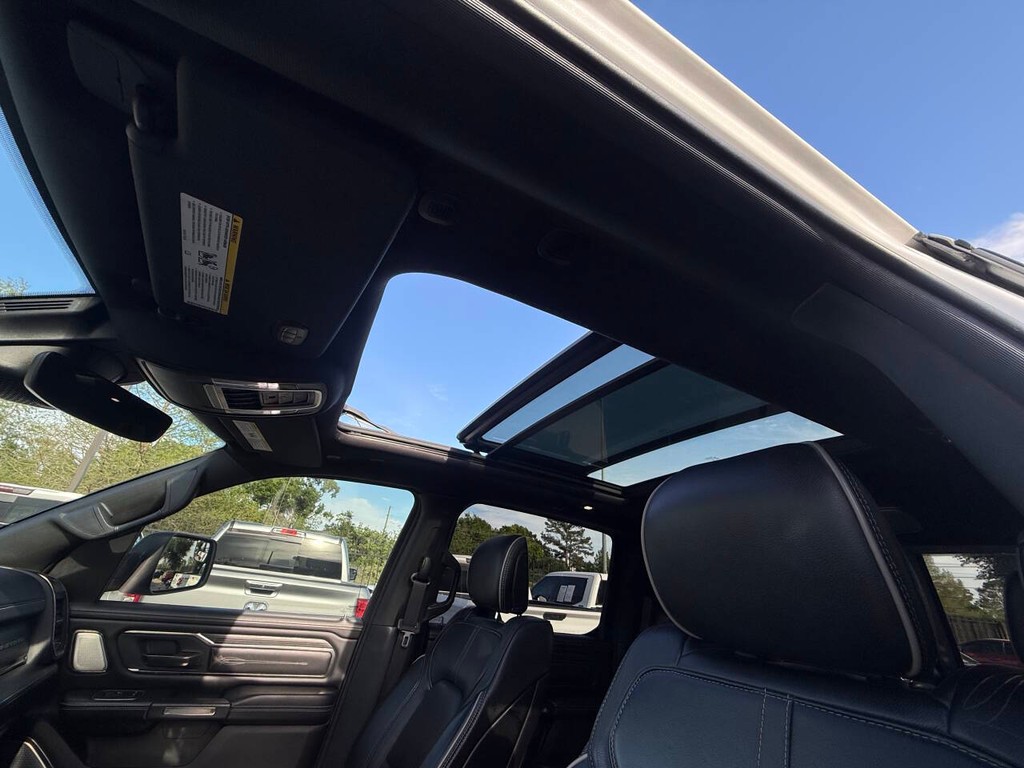 Ram 1500 Vehicle Full-screen Gallery Image 33