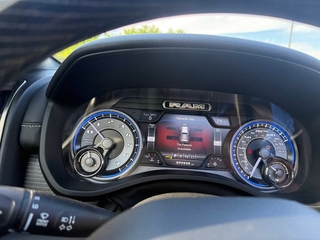 Ram 1500 Vehicle Full-screen Gallery Image 35