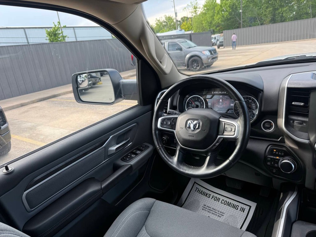 Ram 1500 Vehicle Full-screen Gallery Image 19