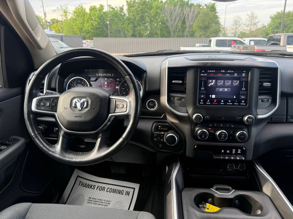 Ram 1500 Vehicle Full-screen Gallery Image 21