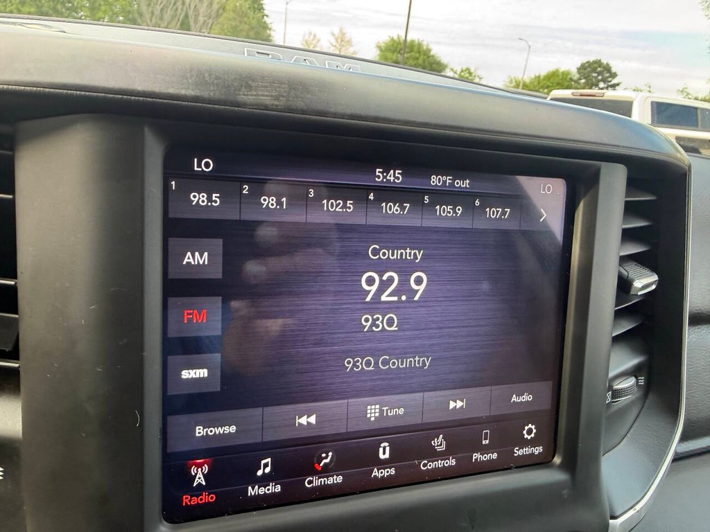 Ram 1500 Vehicle Full-screen Gallery Image 25