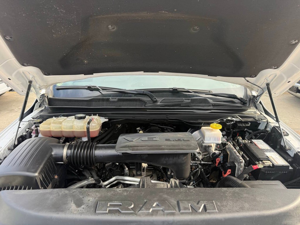 Ram 1500 Vehicle Full-screen Gallery Image 35