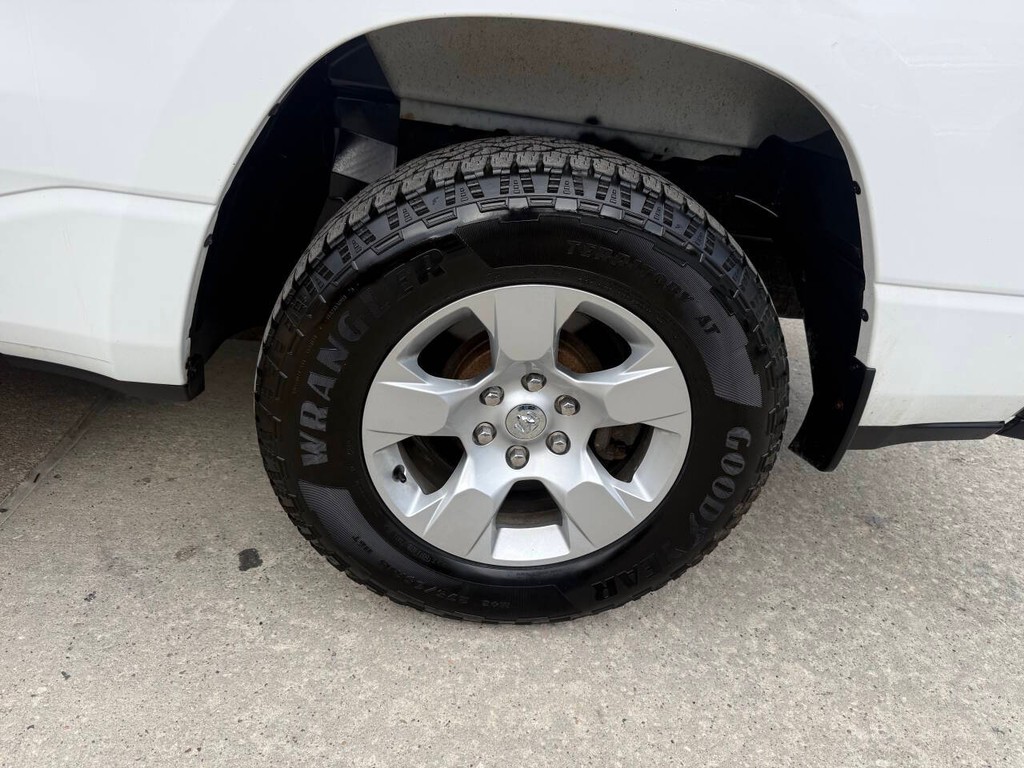 Ram 1500 Vehicle Full-screen Gallery Image 36