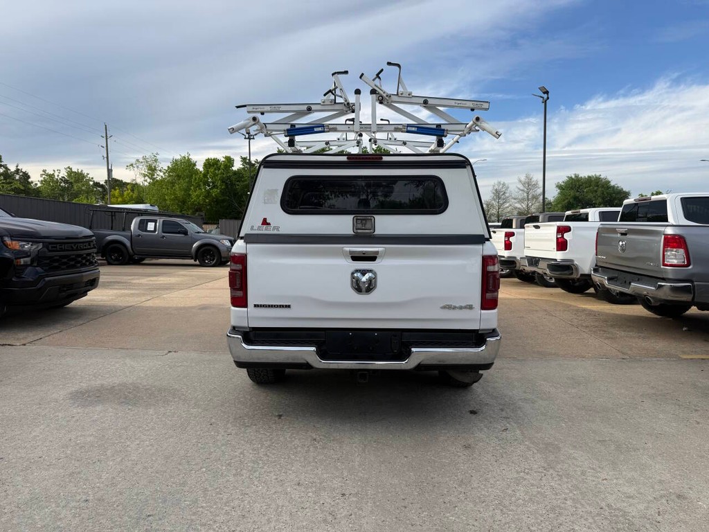 Ram 1500 Vehicle Full-screen Gallery Image 42