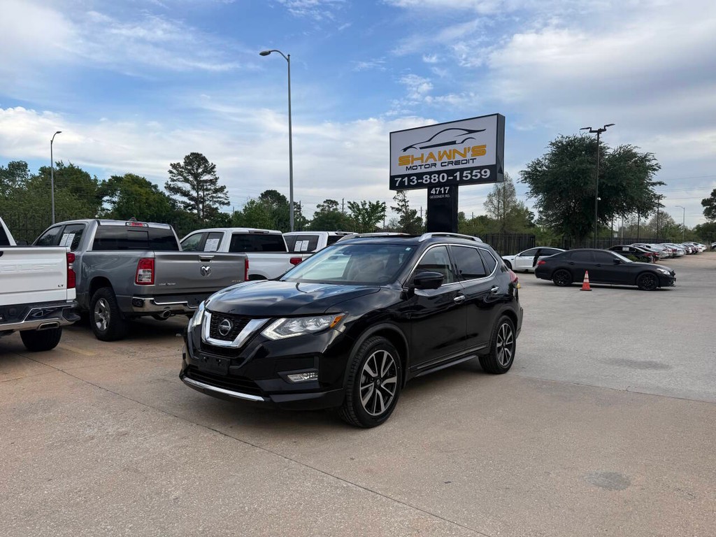 Nissan Rogue Vehicle Full-screen Gallery Image 03