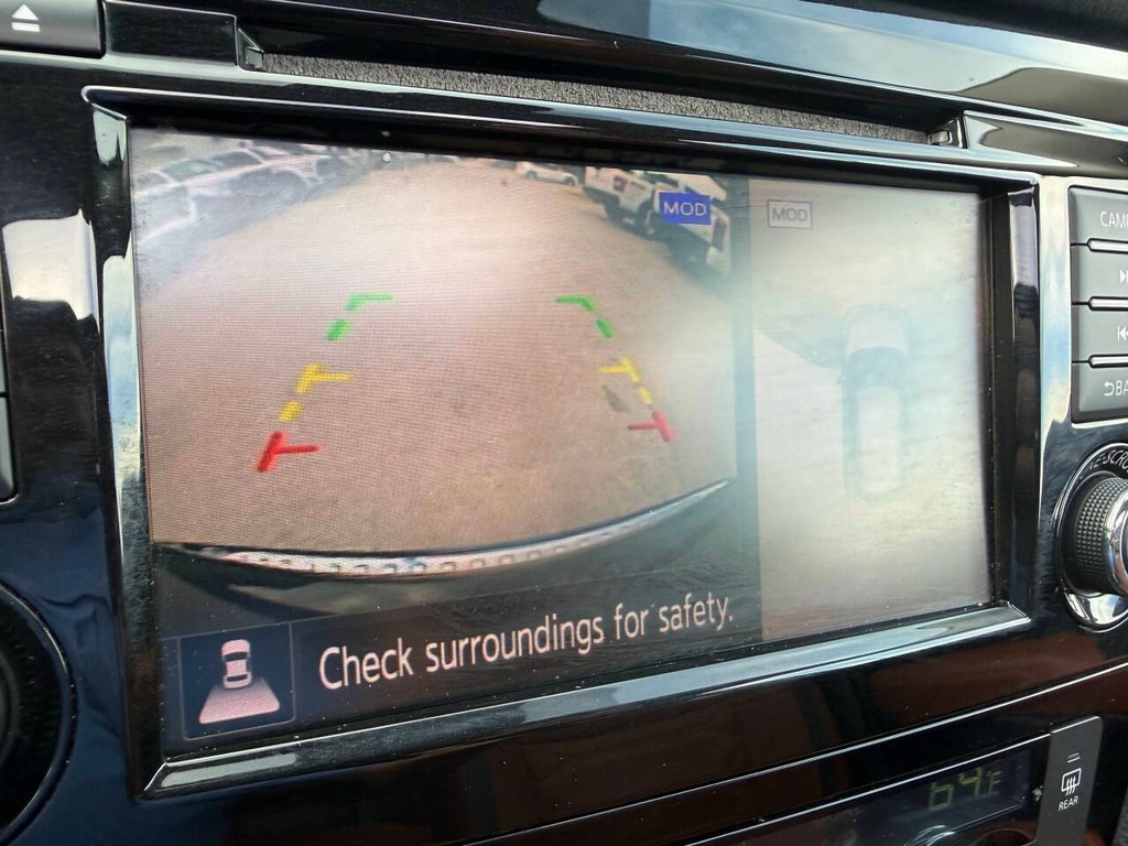 Nissan Rogue Vehicle Full-screen Gallery Image 26