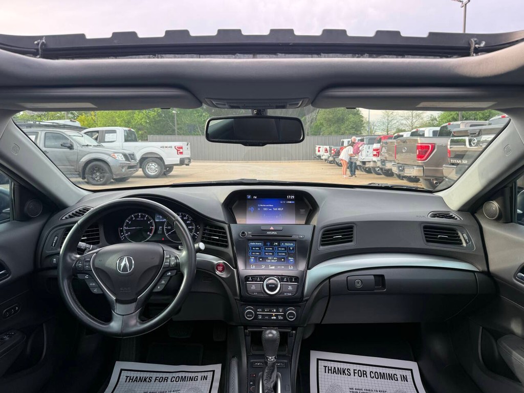 Acura ILX Vehicle Full-screen Gallery Image 17