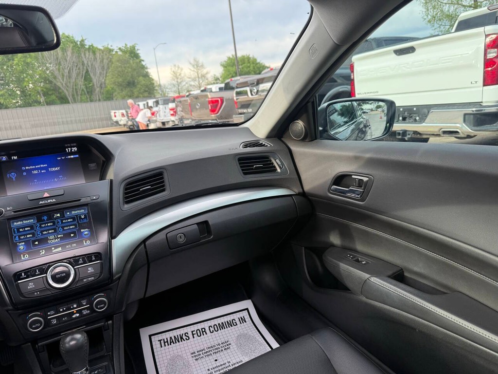 Acura ILX Vehicle Full-screen Gallery Image 20