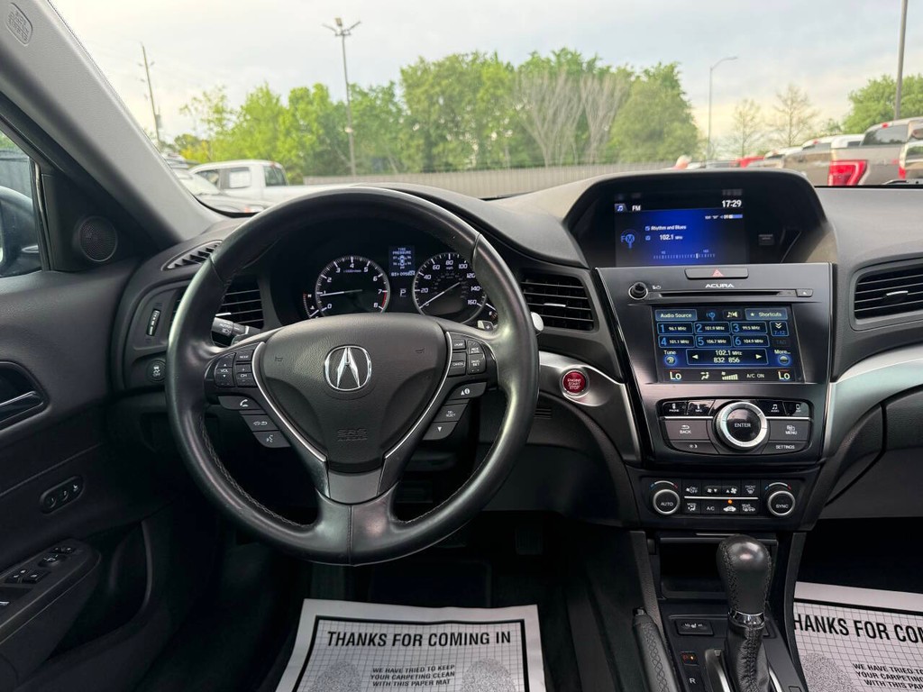 Acura ILX Vehicle Full-screen Gallery Image 21