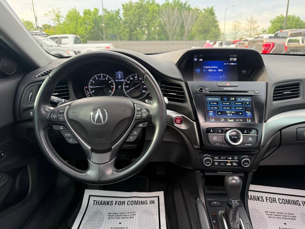 Acura ILX Vehicle Full-screen Gallery Image 22