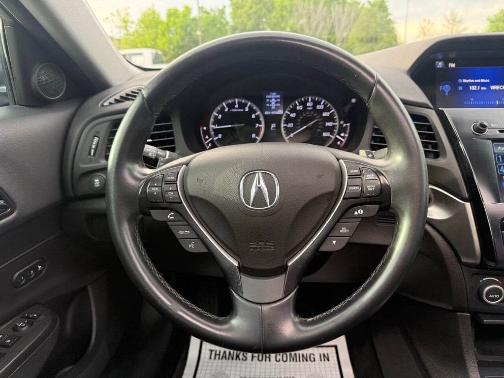 Acura ILX Vehicle Full-screen Gallery Image 23