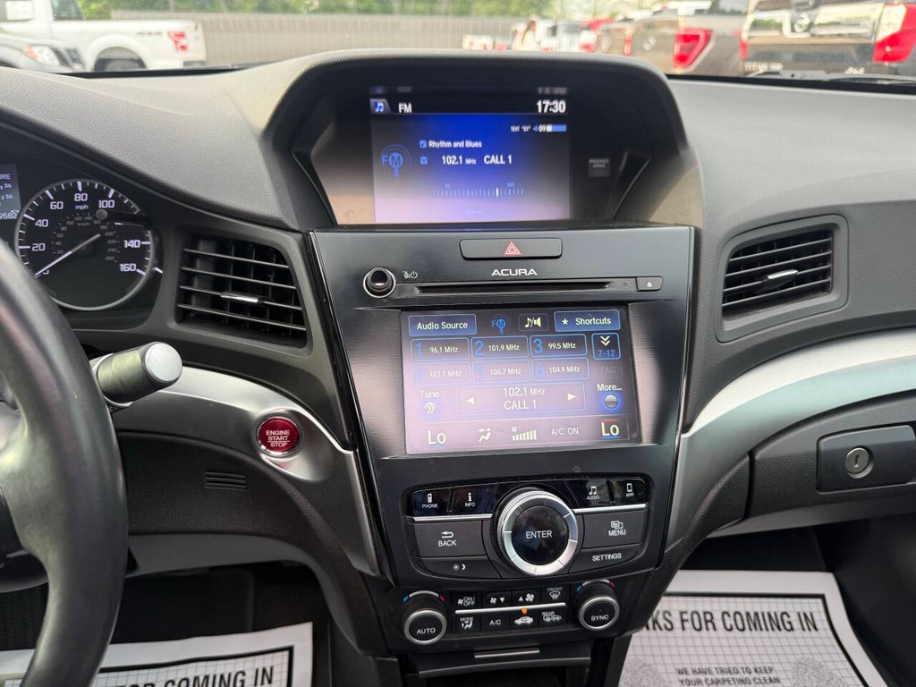 Acura ILX Vehicle Full-screen Gallery Image 25