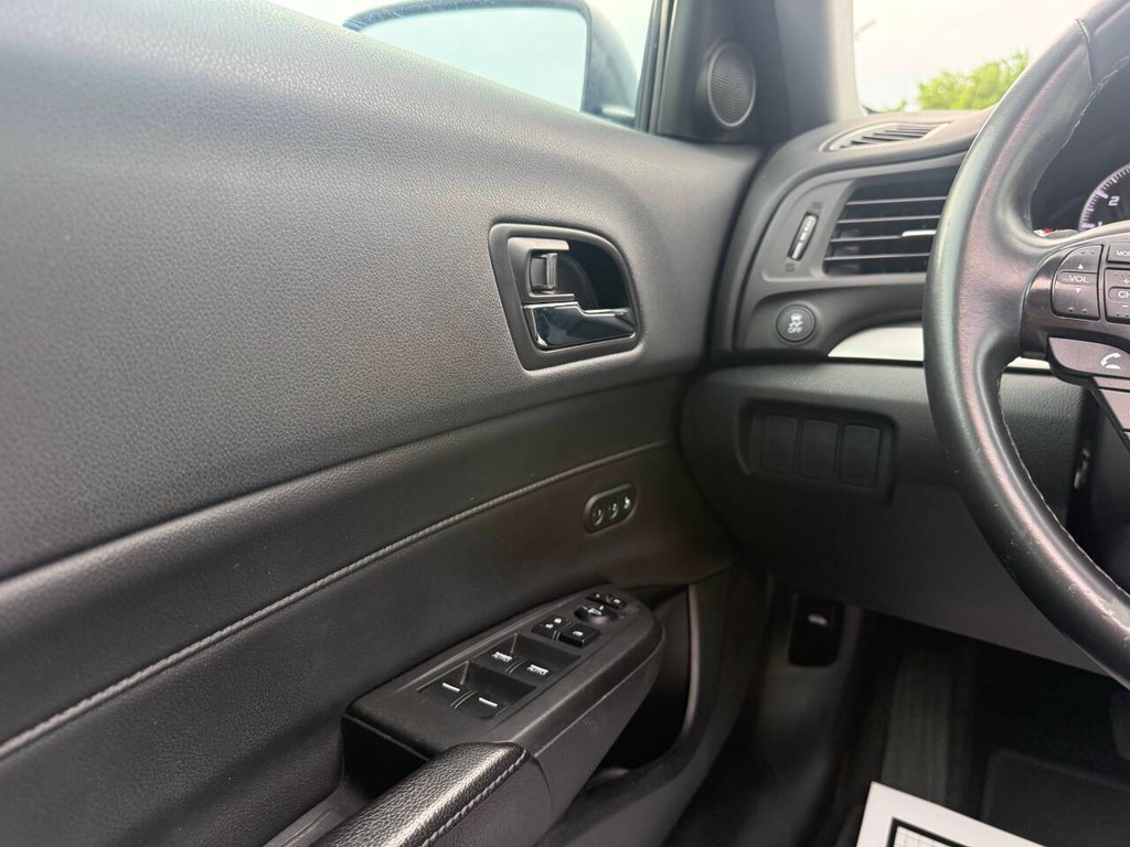 Acura ILX Vehicle Full-screen Gallery Image 33