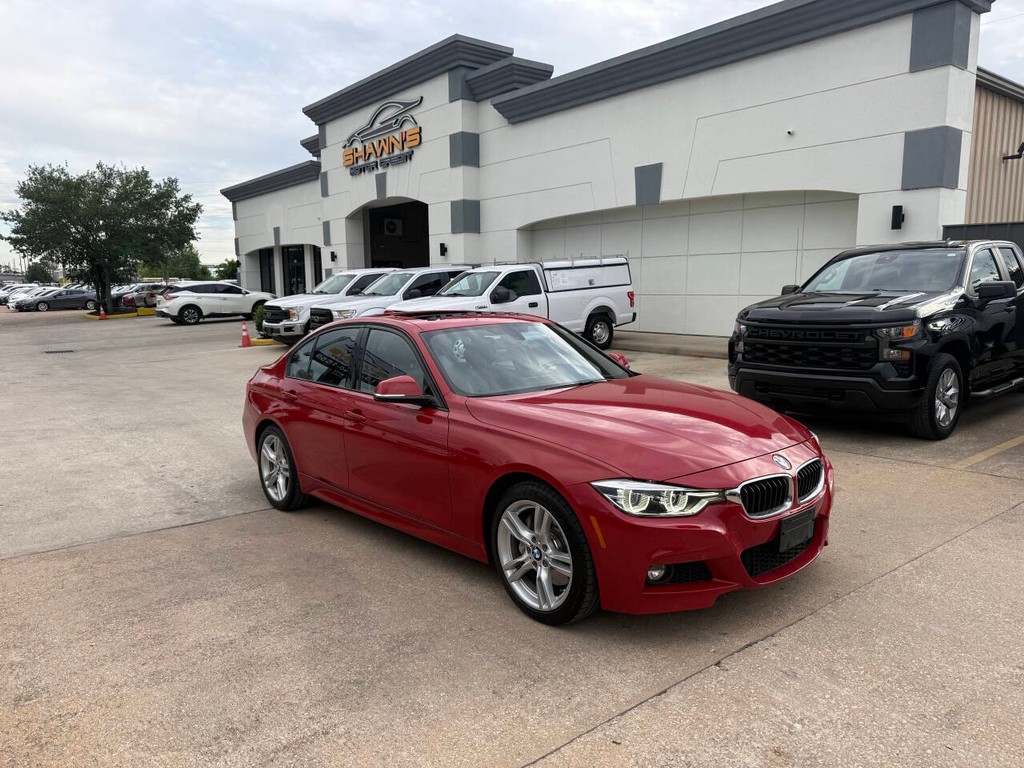 BMW 3 Series Vehicle Full-screen Gallery Image 02