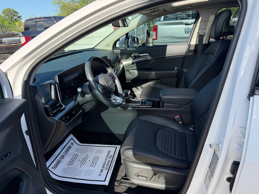 Kia Sportage Vehicle Full-screen Gallery Image 07