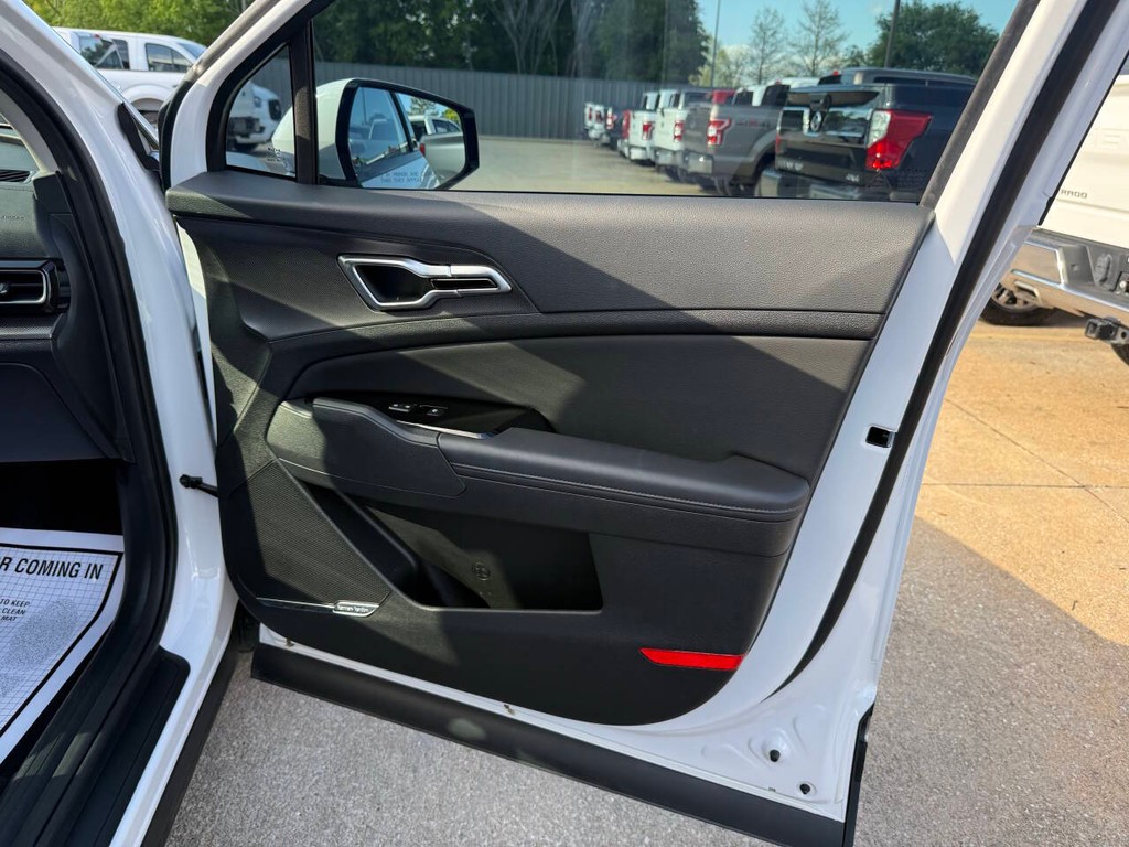 Kia Sportage Vehicle Full-screen Gallery Image 11