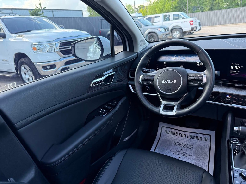 Kia Sportage Vehicle Full-screen Gallery Image 19