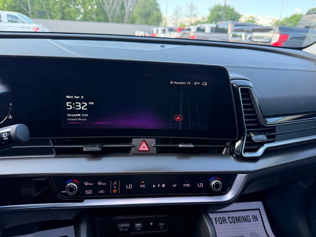 Kia Sportage Vehicle Full-screen Gallery Image 24