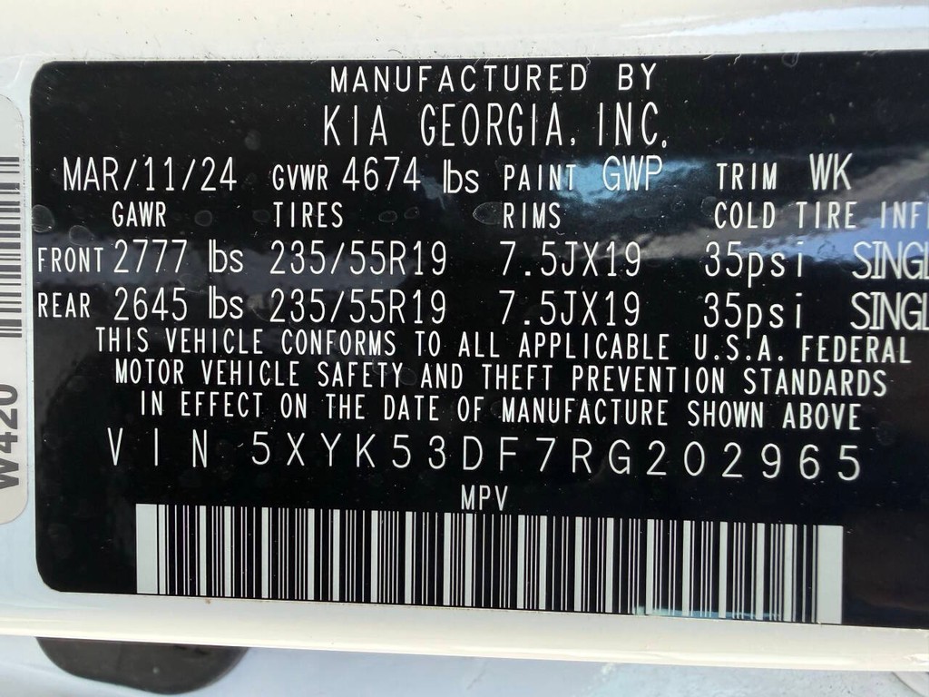 Kia Sportage Vehicle Full-screen Gallery Image 35