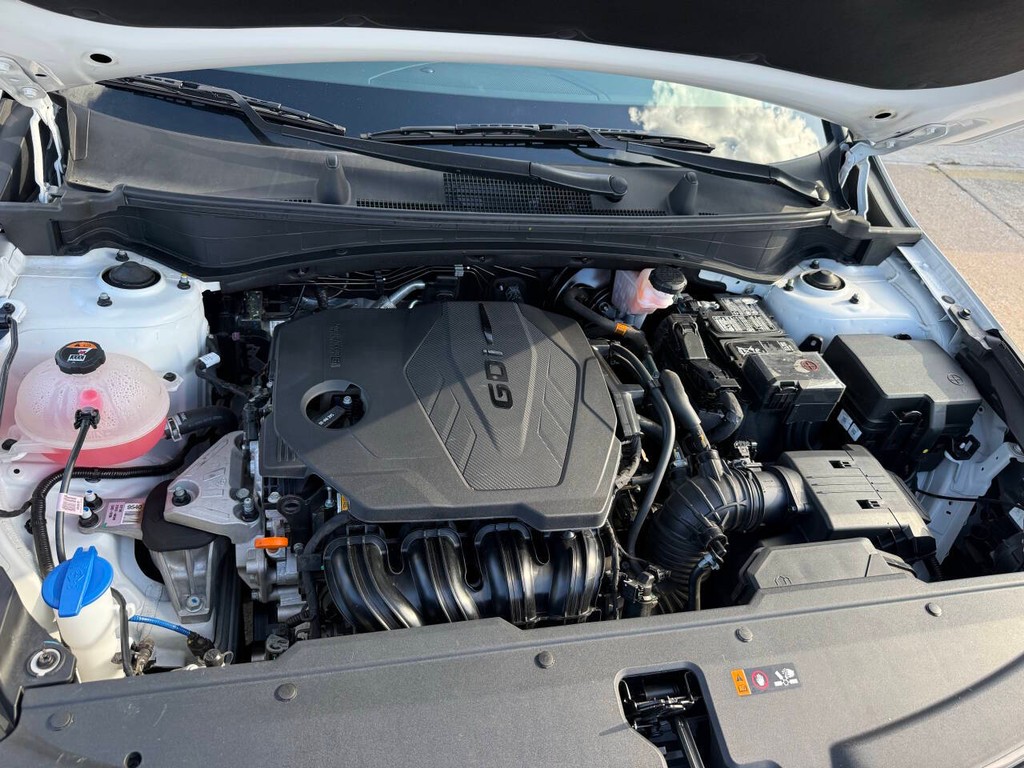 Kia Sportage Vehicle Full-screen Gallery Image 36