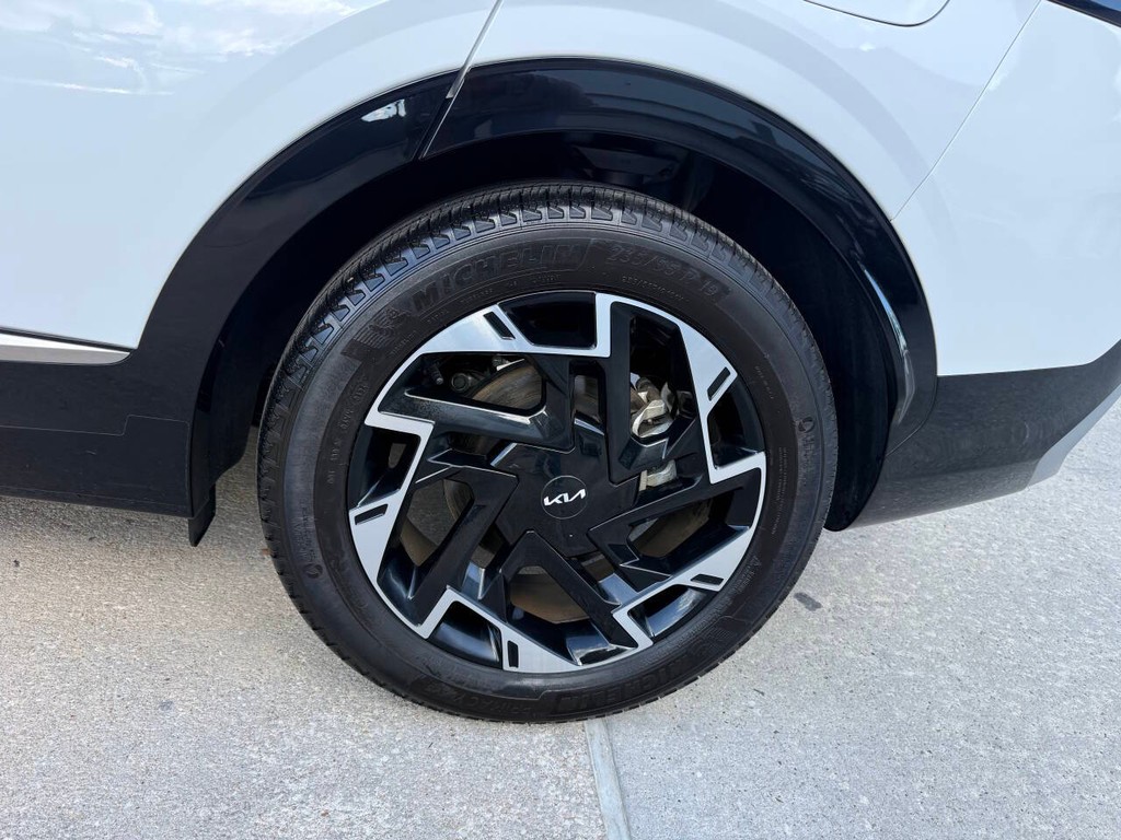 Kia Sportage Vehicle Full-screen Gallery Image 37