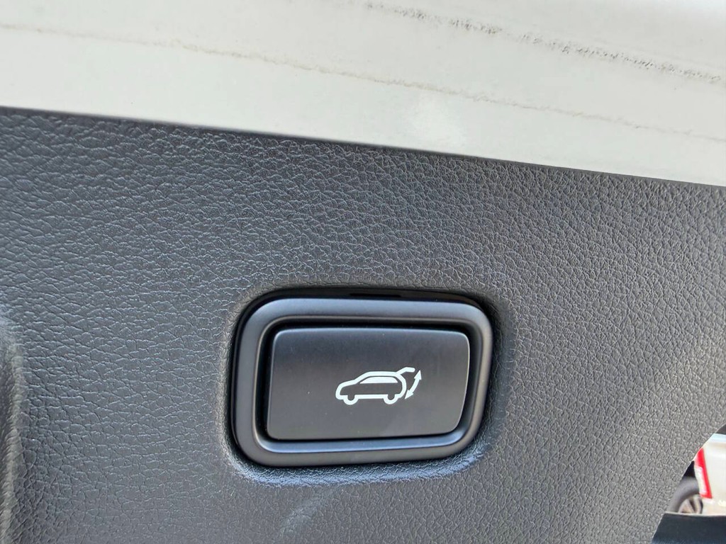 Kia Sportage Vehicle Full-screen Gallery Image 39