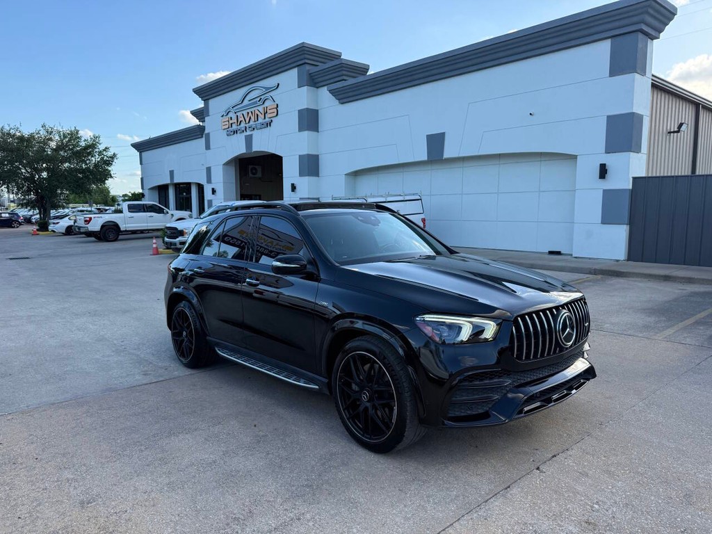 Mercedes-Benz GLE Vehicle Full-screen Gallery Image 45