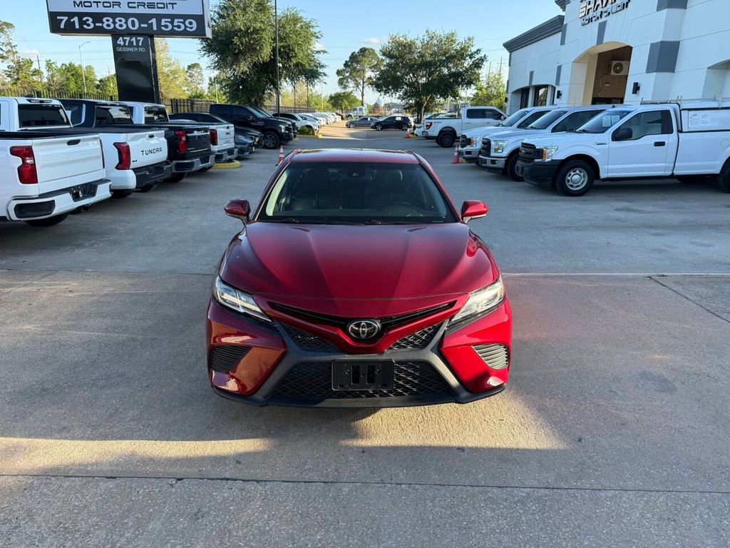 Toyota Camry Vehicle Full-screen Gallery Image 38