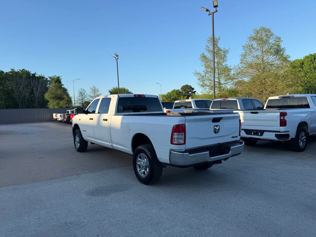 Ram 2500 Vehicle Full-screen Gallery Image 04