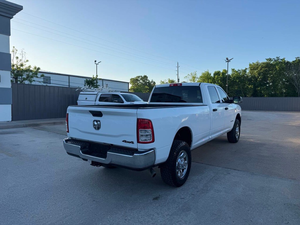 Ram 2500 Vehicle Full-screen Gallery Image 05