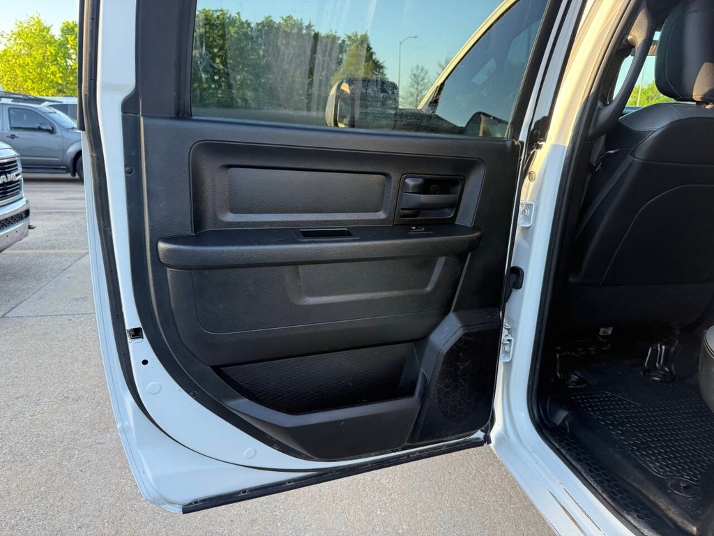 Ram 2500 Vehicle Full-screen Gallery Image 14