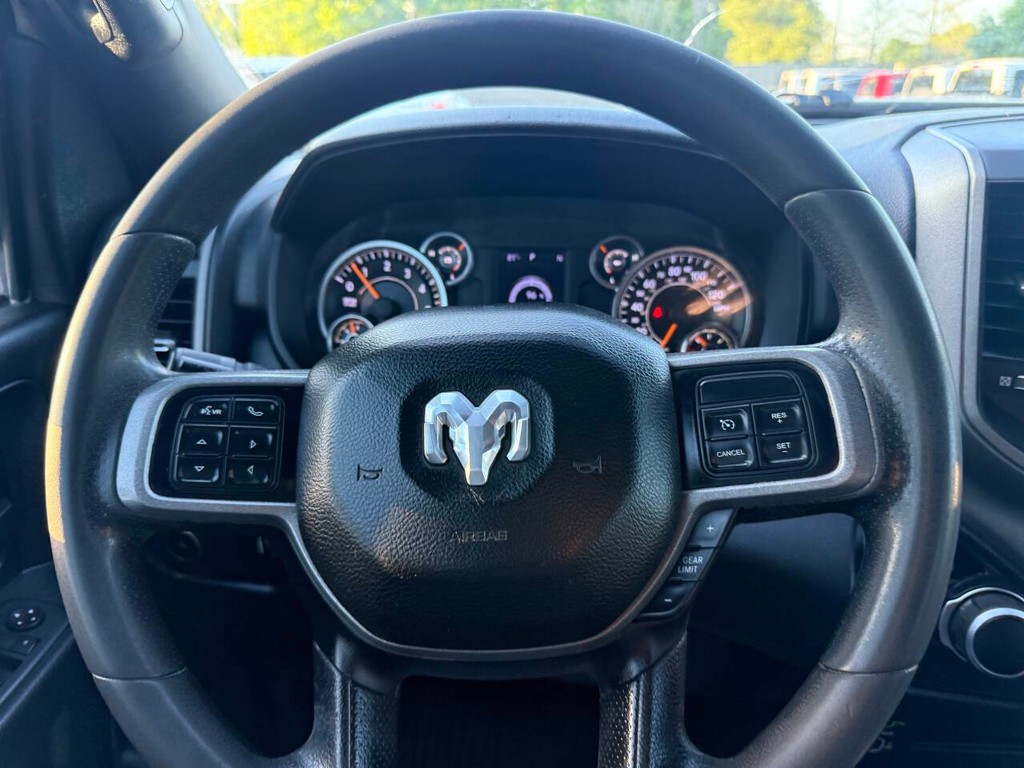 Ram 2500 Vehicle Full-screen Gallery Image 23