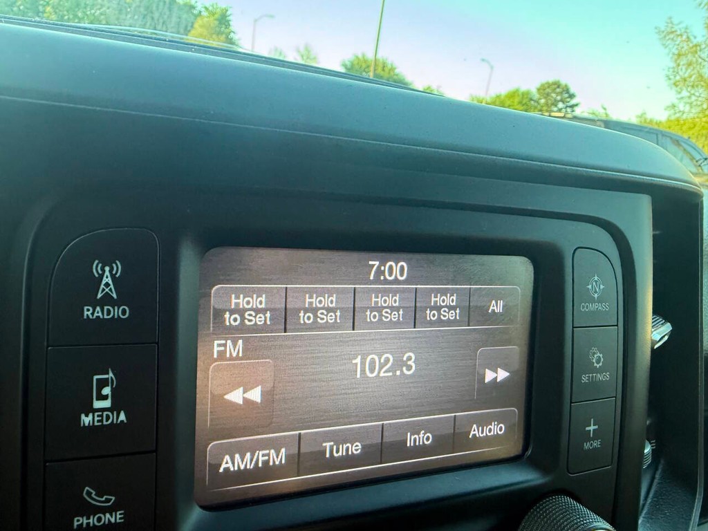 Ram 2500 Vehicle Full-screen Gallery Image 25