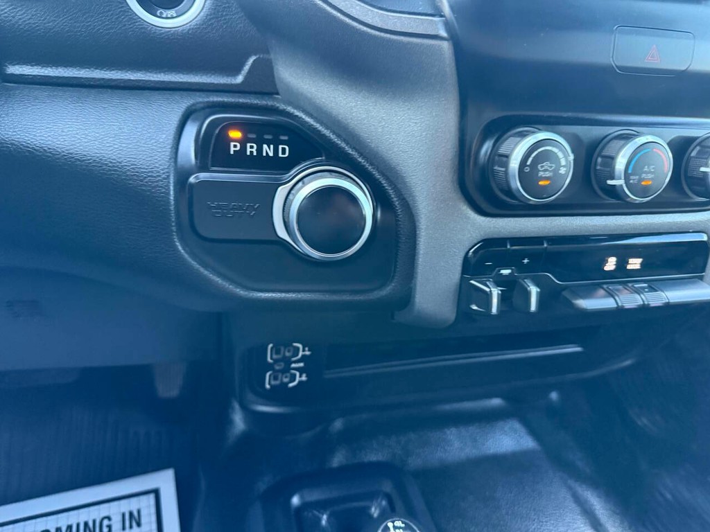 Ram 2500 Vehicle Full-screen Gallery Image 29