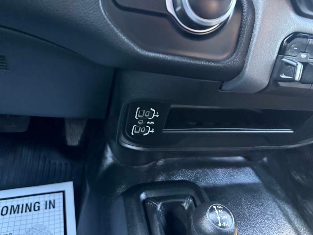 Ram 2500 Vehicle Full-screen Gallery Image 30