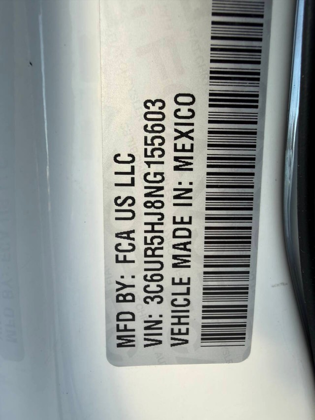 Ram 2500 Vehicle Full-screen Gallery Image 35