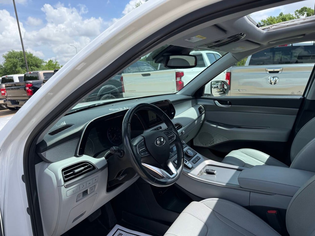 Hyundai Palisade Vehicle Full-screen Gallery Image 06