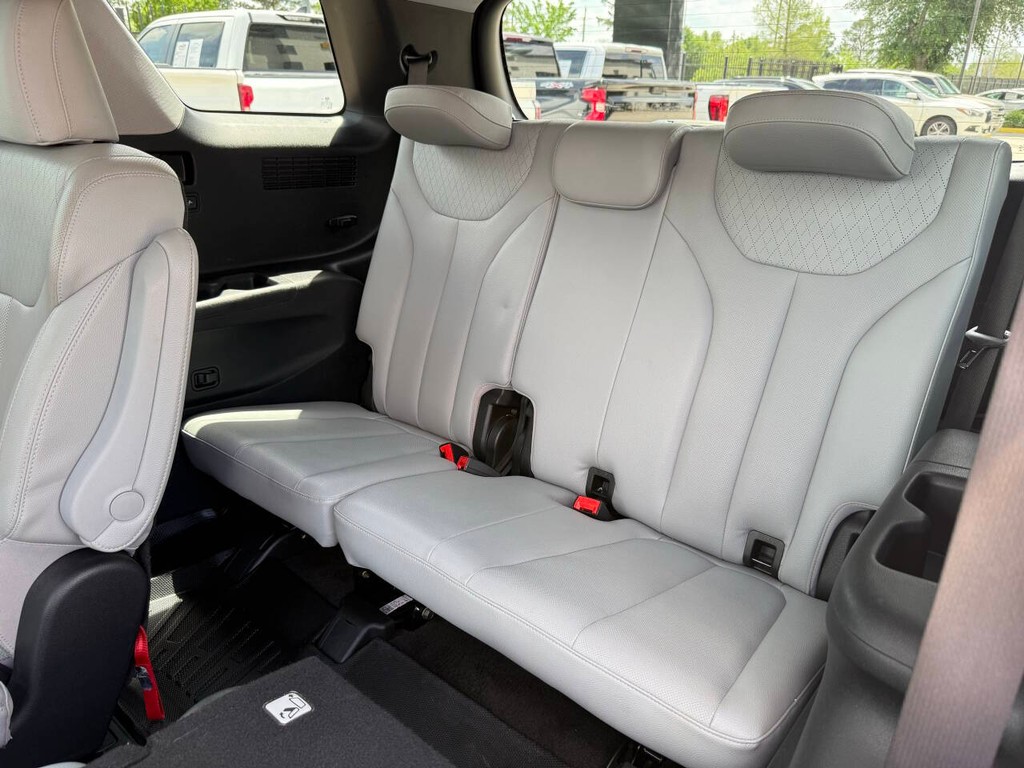 Hyundai Palisade Vehicle Full-screen Gallery Image 14