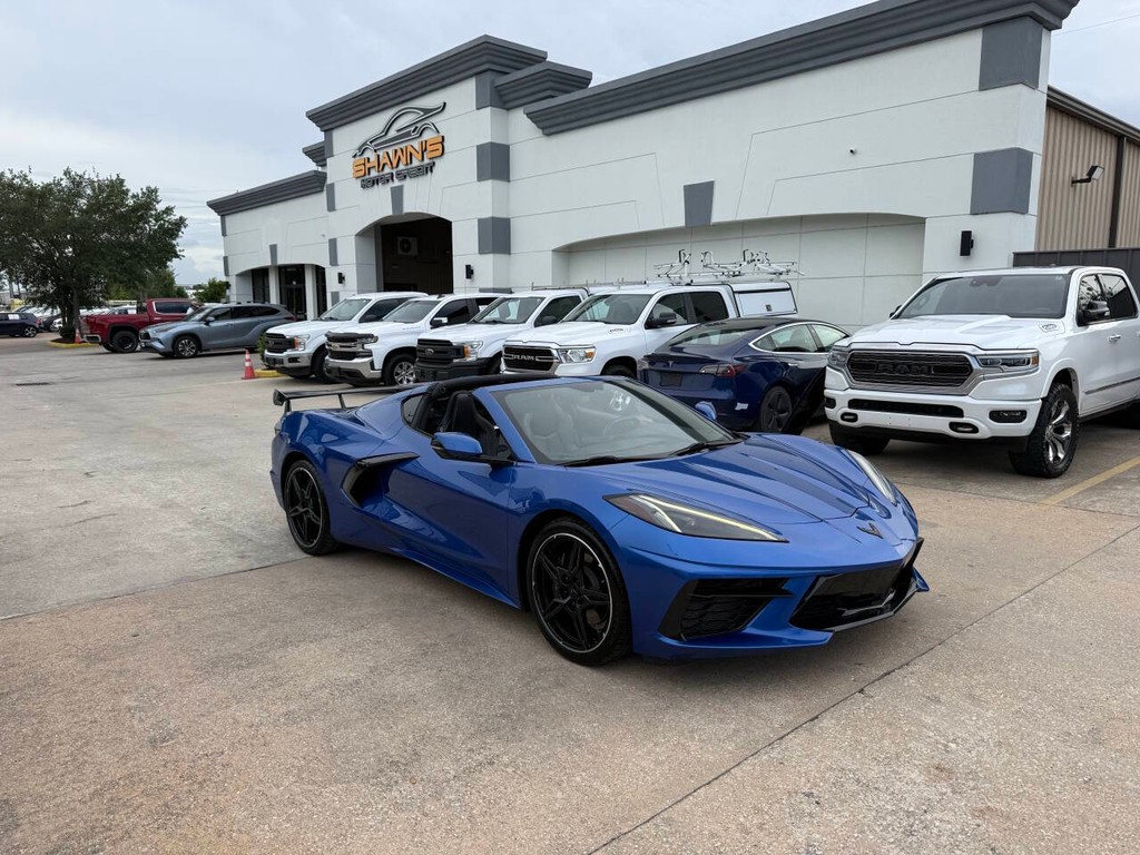 Chevrolet Corvette Vehicle Full-screen Gallery Image 02