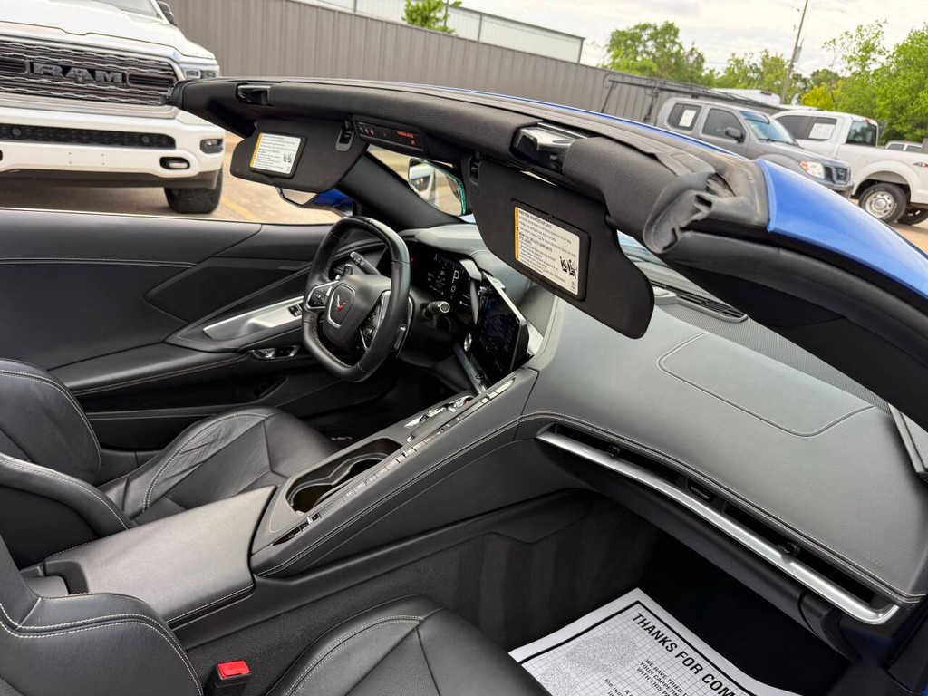 Chevrolet Corvette Vehicle Full-screen Gallery Image 13