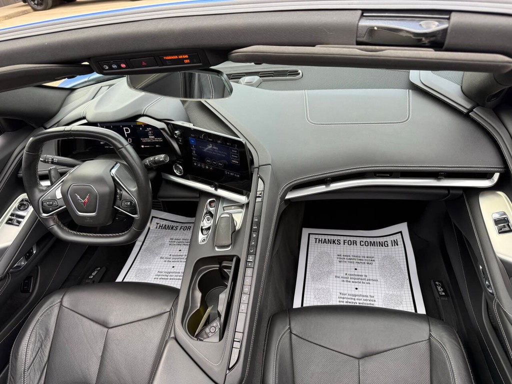 Chevrolet Corvette Vehicle Full-screen Gallery Image 16