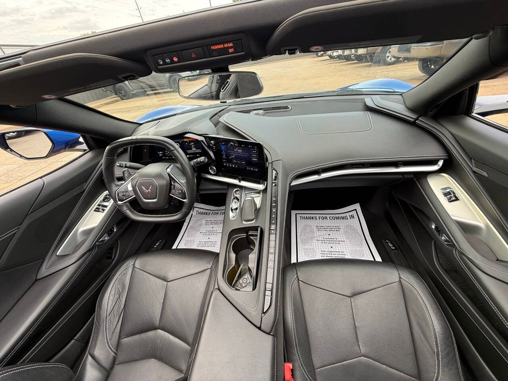 Chevrolet Corvette Vehicle Full-screen Gallery Image 17