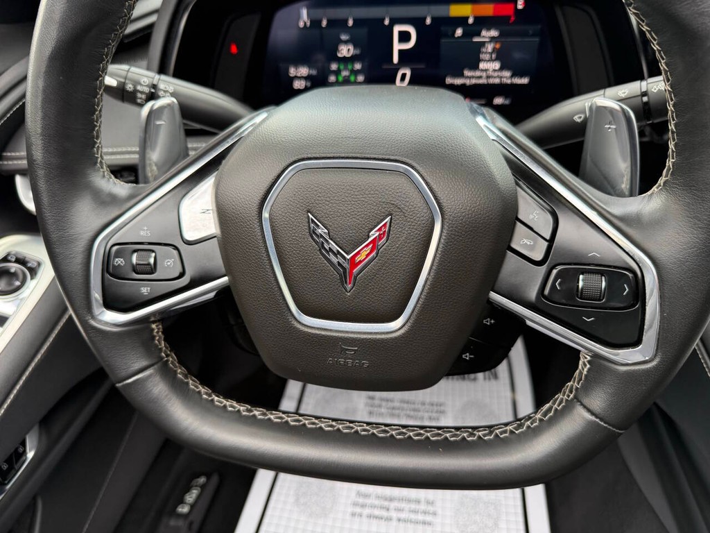 Chevrolet Corvette Vehicle Full-screen Gallery Image 20