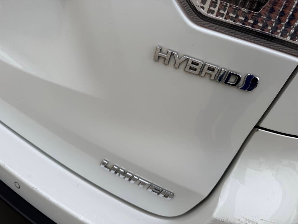 Toyota Highlander Hybrid Vehicle Full-screen Gallery Image 45