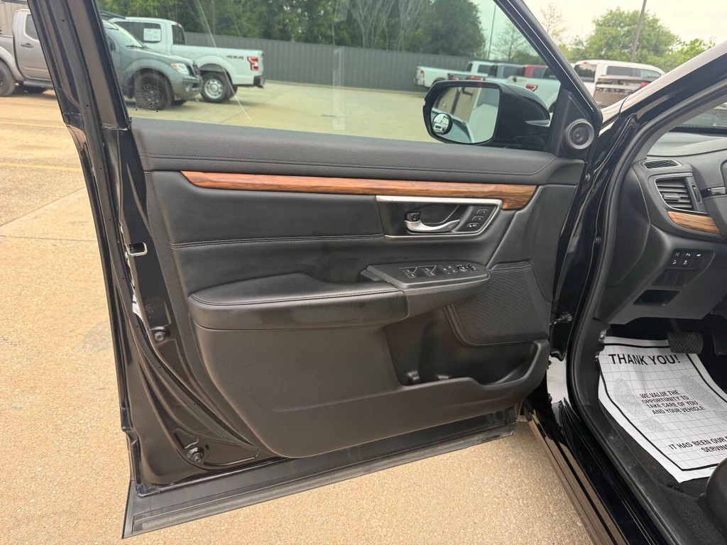 Honda CR-V Hybrid Vehicle Full-screen Gallery Image 08