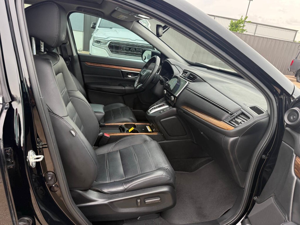 Honda CR-V Hybrid Vehicle Full-screen Gallery Image 10