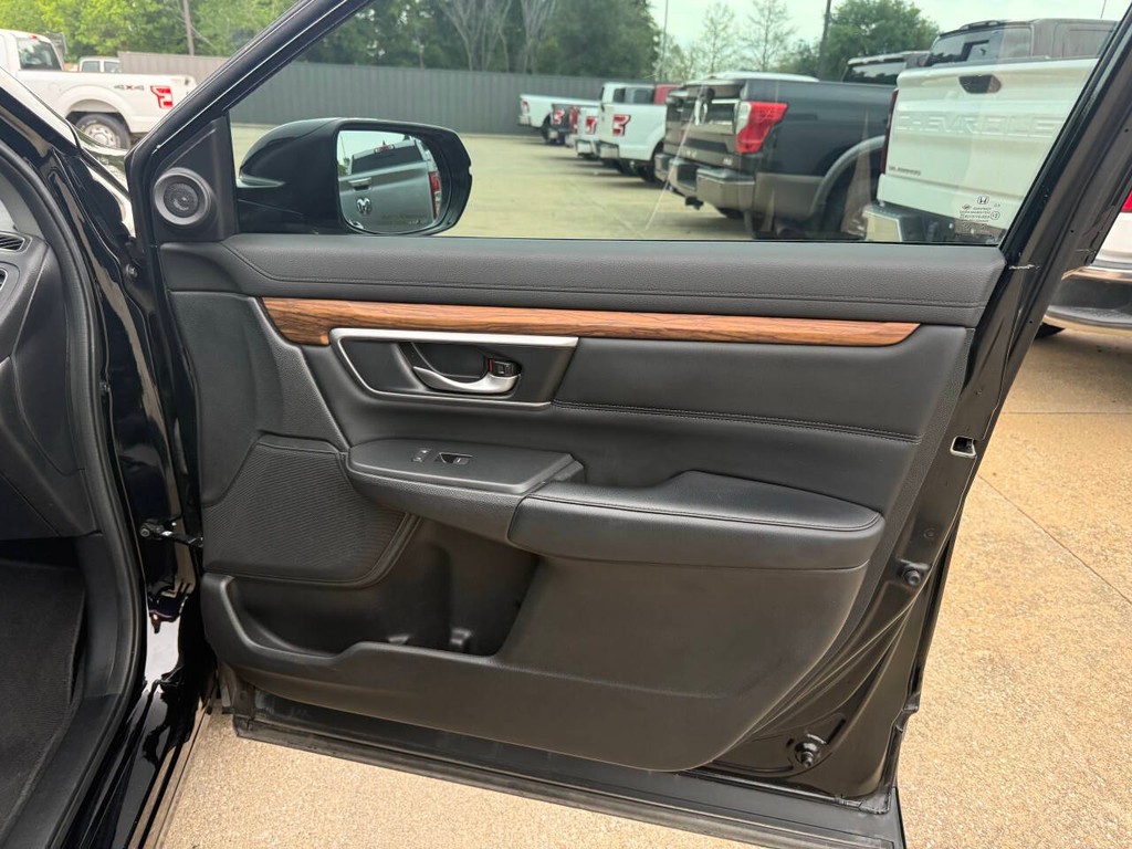 Honda CR-V Hybrid Vehicle Full-screen Gallery Image 11